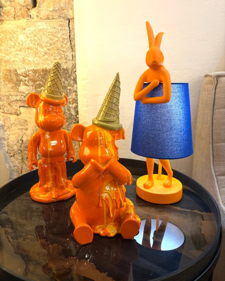 Instagram post from galerieuneviedereve. This post is in position 1.